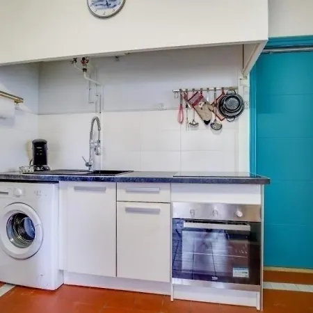 Holiday home Maison T2 Avec Jardin Clos, Proche Commerces Et - 4 Personnes - - Fr-1-521-66 *