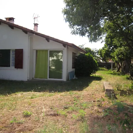 Holiday home Maison T2 Avec Jardin Clos, Proche Commerces Et - 4 Personnes - - Fr-1-521-66 Biscarrosse-Plage