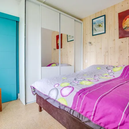 Holiday home Maison T2 Avec Jardin Clos, Proche Commerces Et - 4 Personnes - - Fr-1-521-66 *